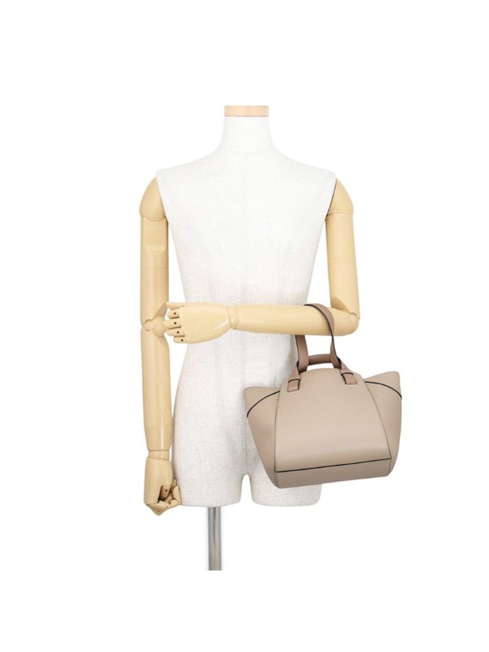 Loewe Hammock Nugget Leather 2-Way Shoulder Bag - Picture 4 of 10